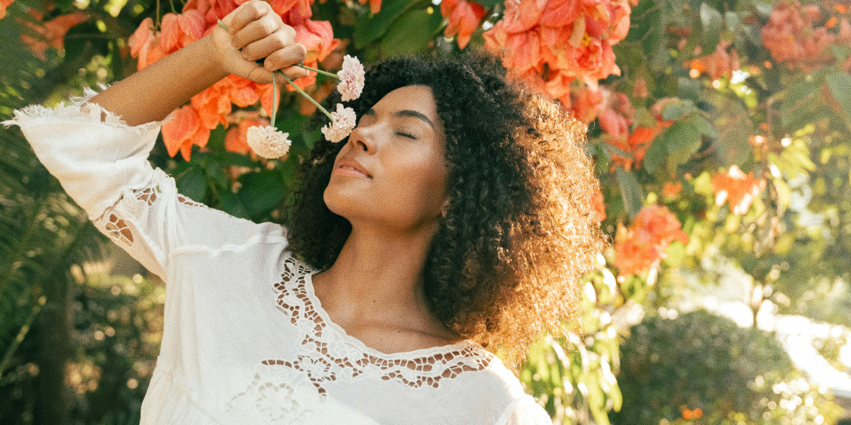 How Aromatherapy Affects Your Mood: A Science-Backed Deep Dive